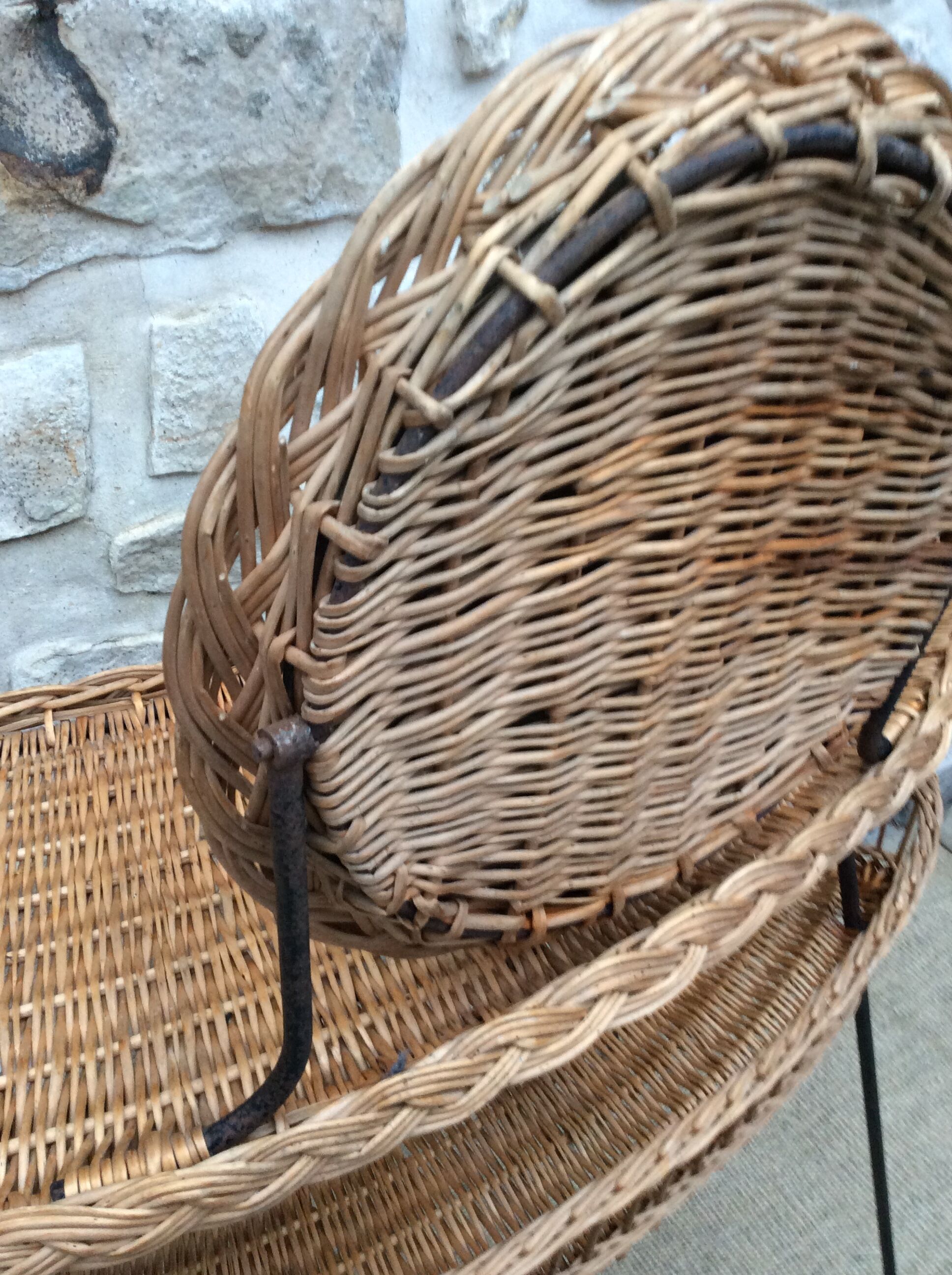 Wicker dressing table