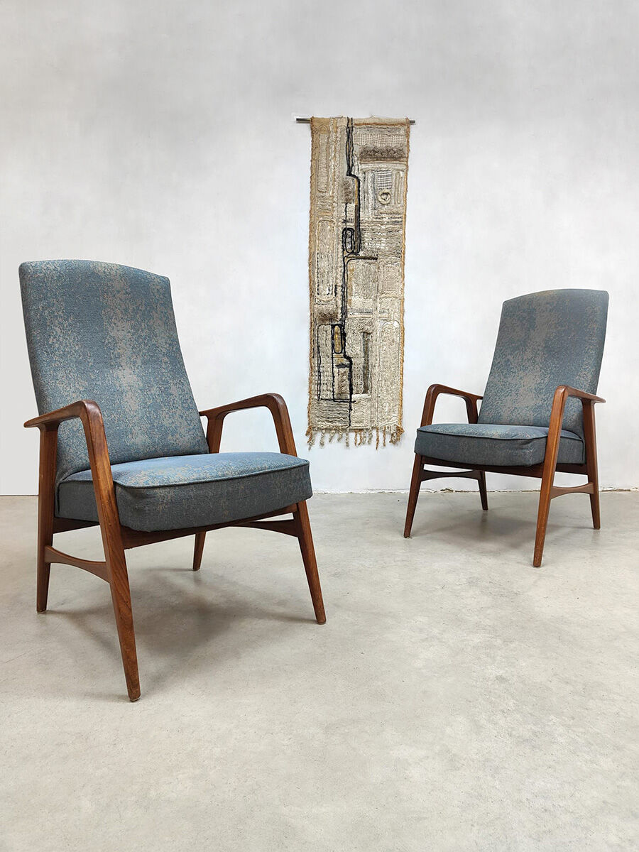 Vintage design armchairs 'Charming blue duo'