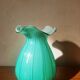 Vase corolle en opaline italienne vert amande