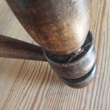 Tabouret tripode en bois tourné