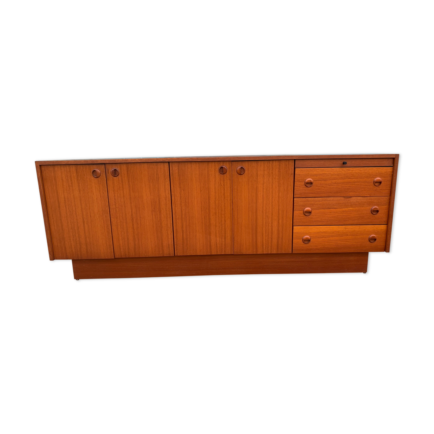 Sideboard year 60