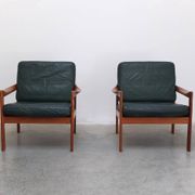 Paire de fauteuils danois par Illum Wikkelsø pour Niels Eilersen, années 1960.