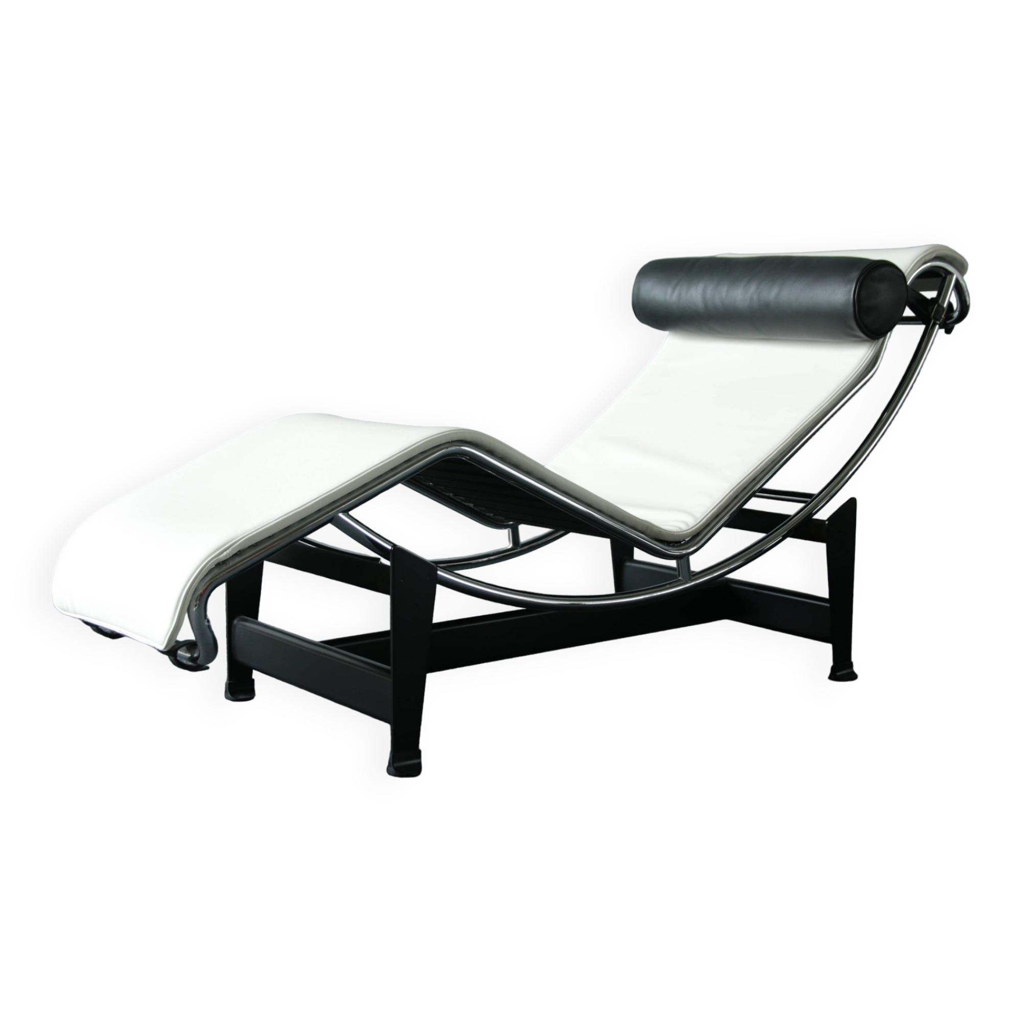 LC4 lounge chair Le Corbusier, Cassina