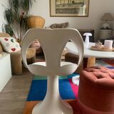 Tulip foot chair