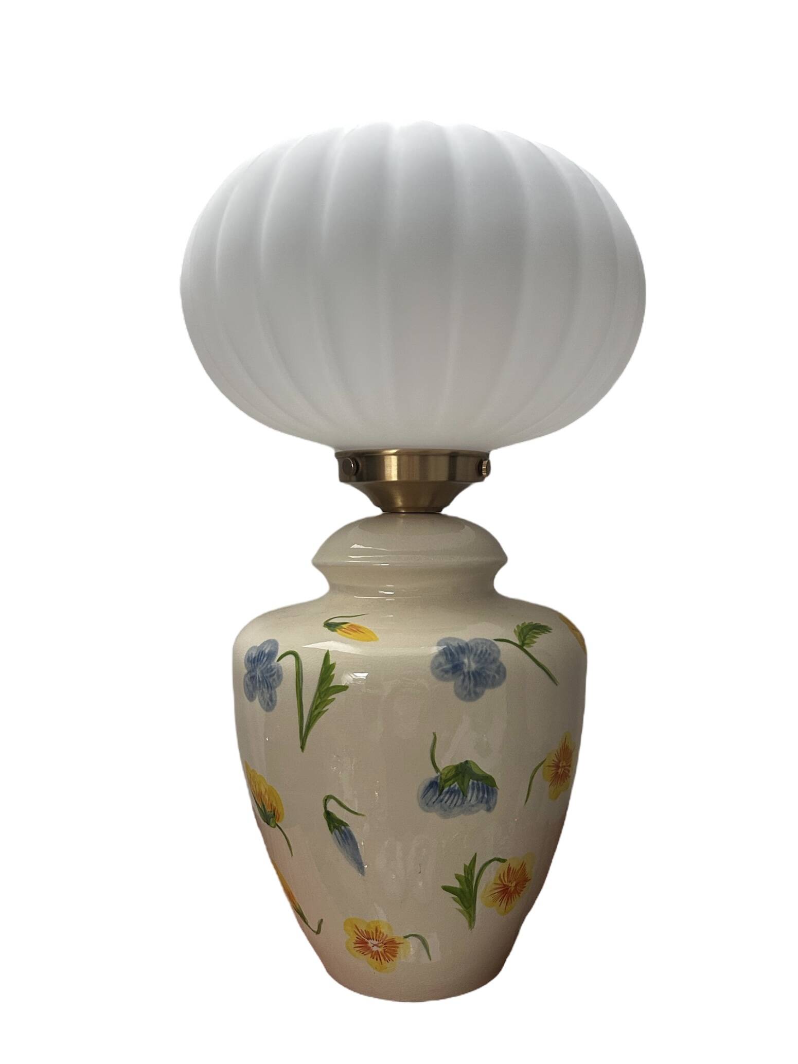 Lampe à poser fleurs en céramique globe plissé