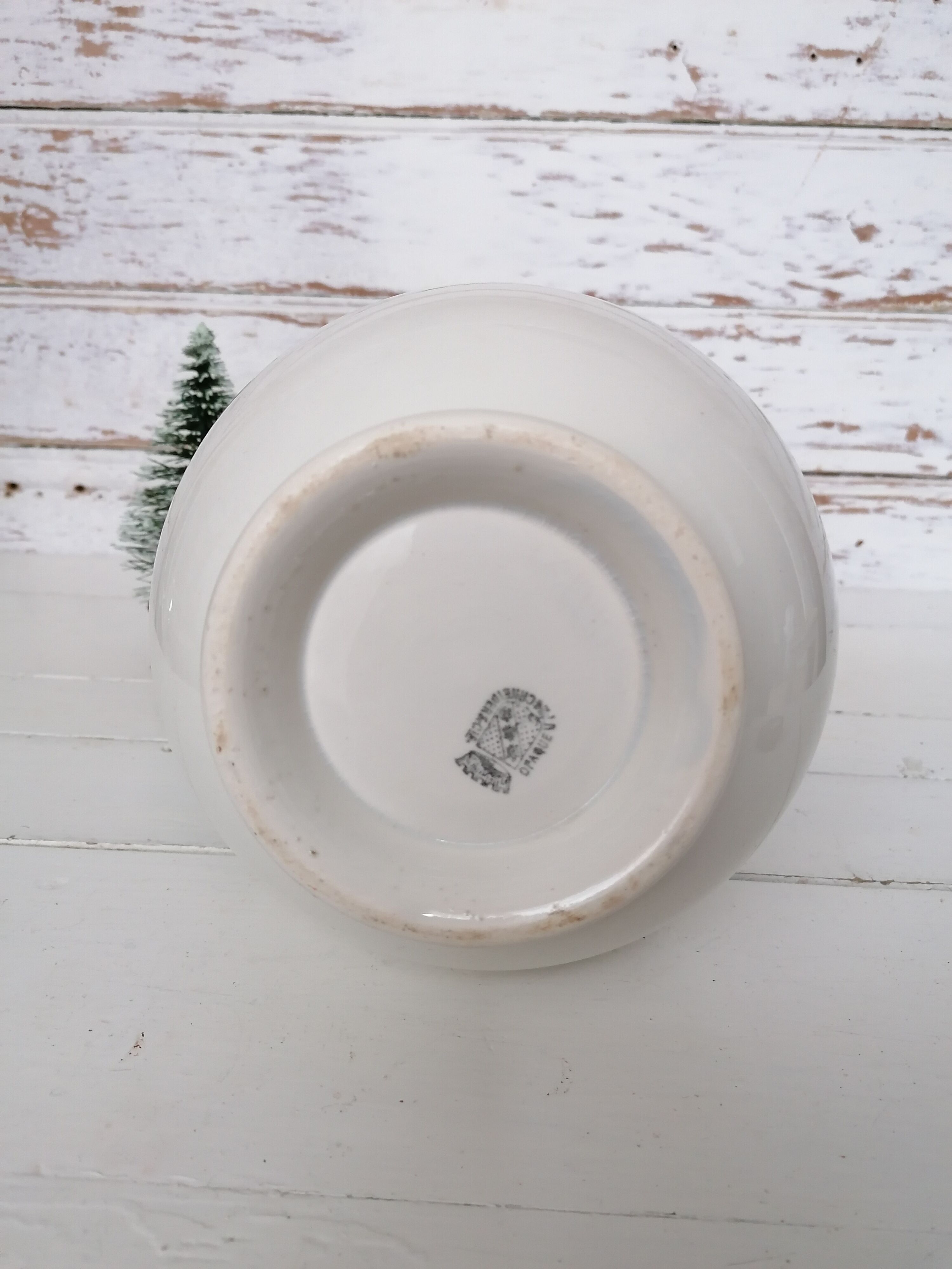 Pitcher in earthenware