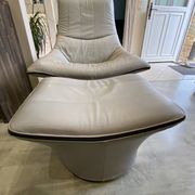 Swivel lounge chair ottoman footrest leather Mantis Gerard Van den Ber