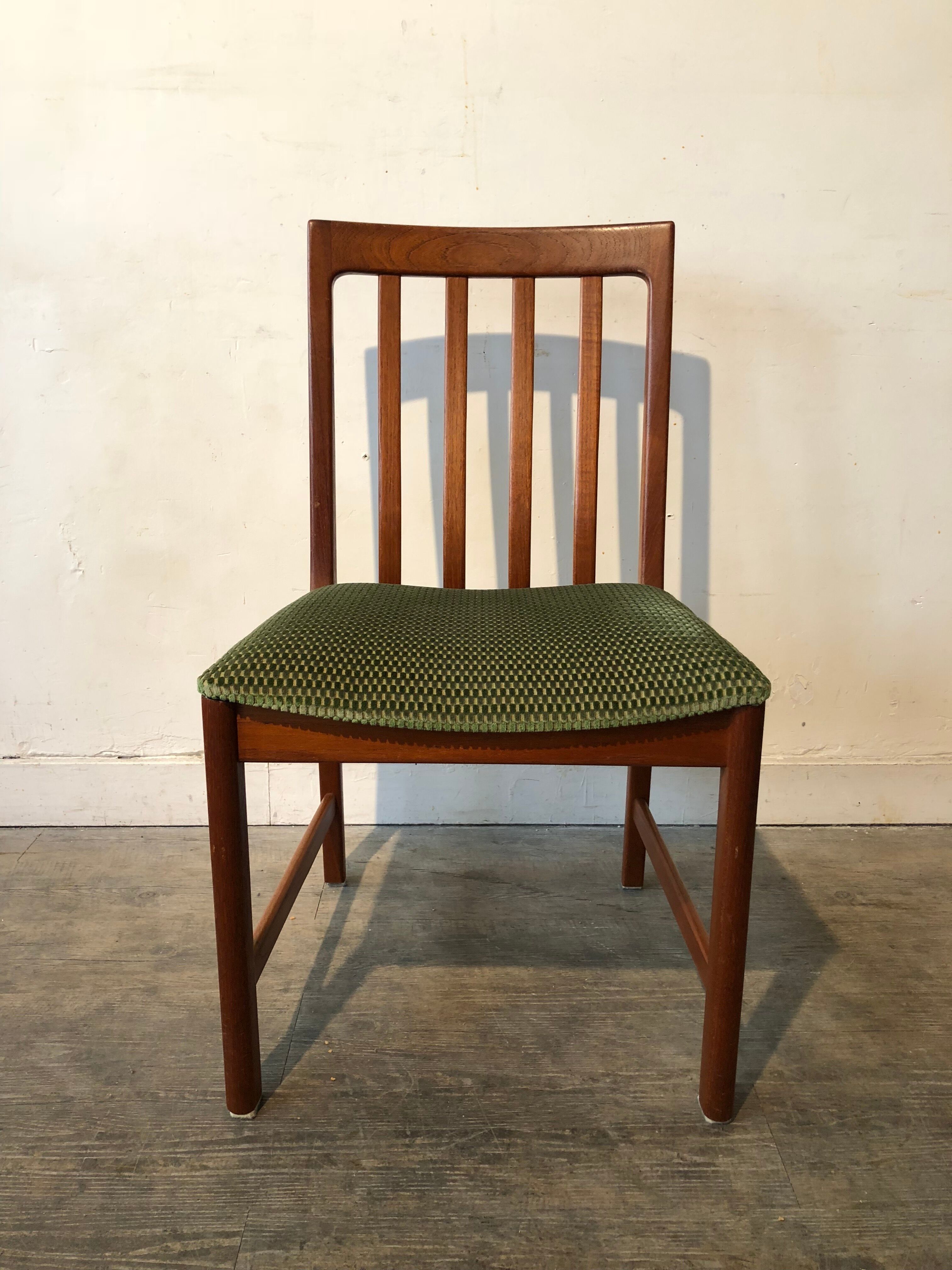 6 scandinavian chairs