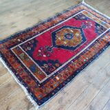 Handmade Anatolian carpet Yahyahli 187x100cm
