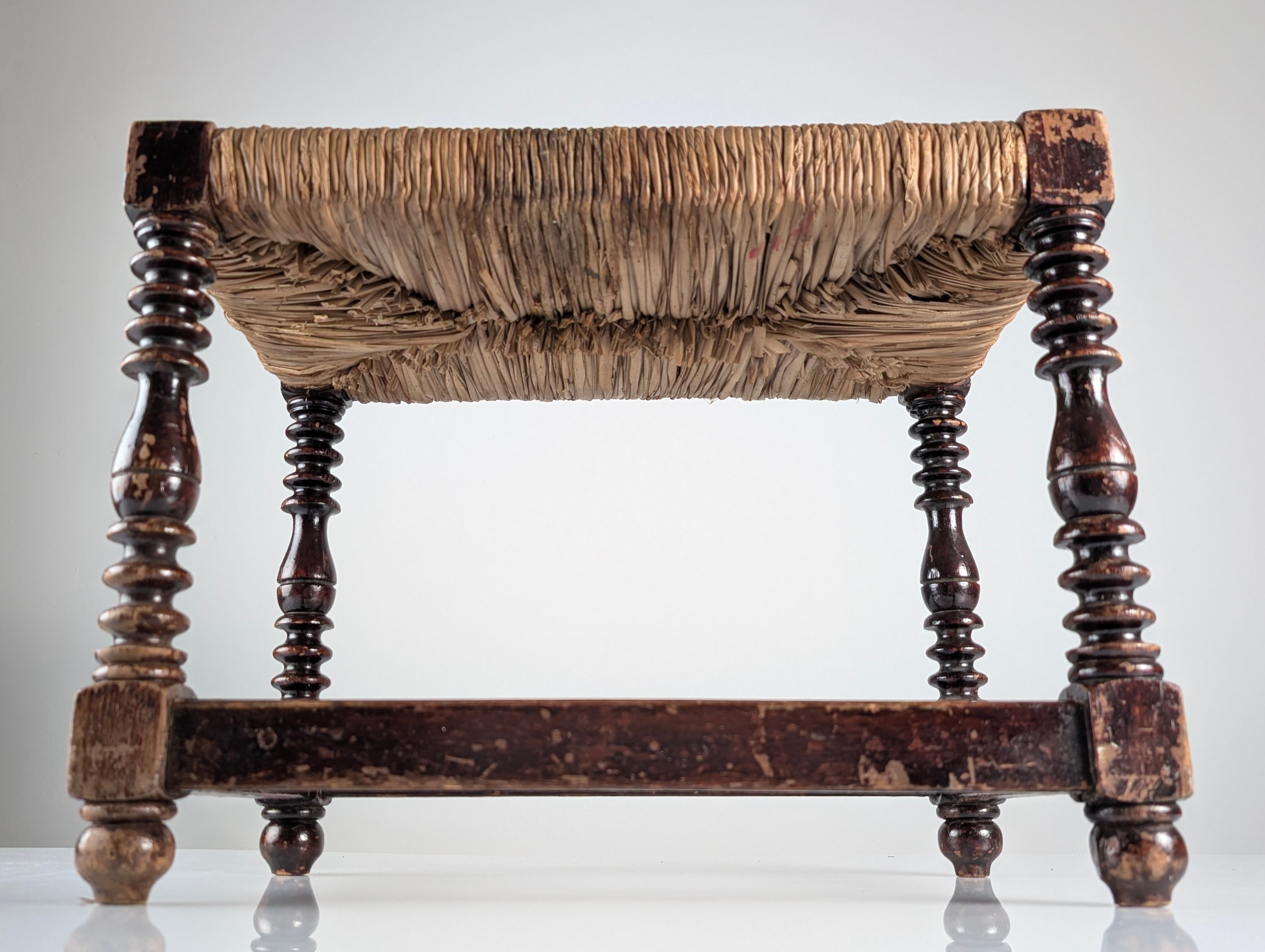 Traditional Spanish rush bench with turned legs, 1940s