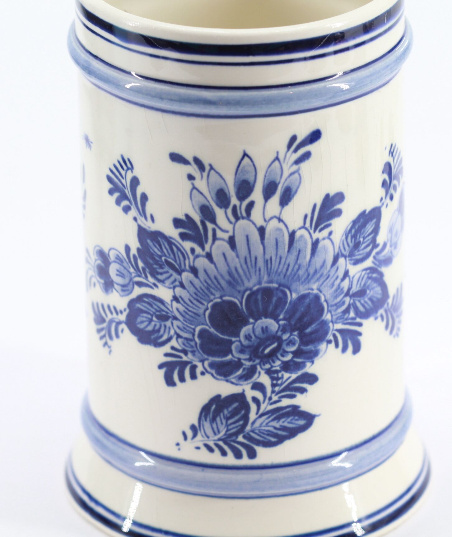 Delft ceramic pot