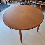 Table à repas de style scandinave en teck