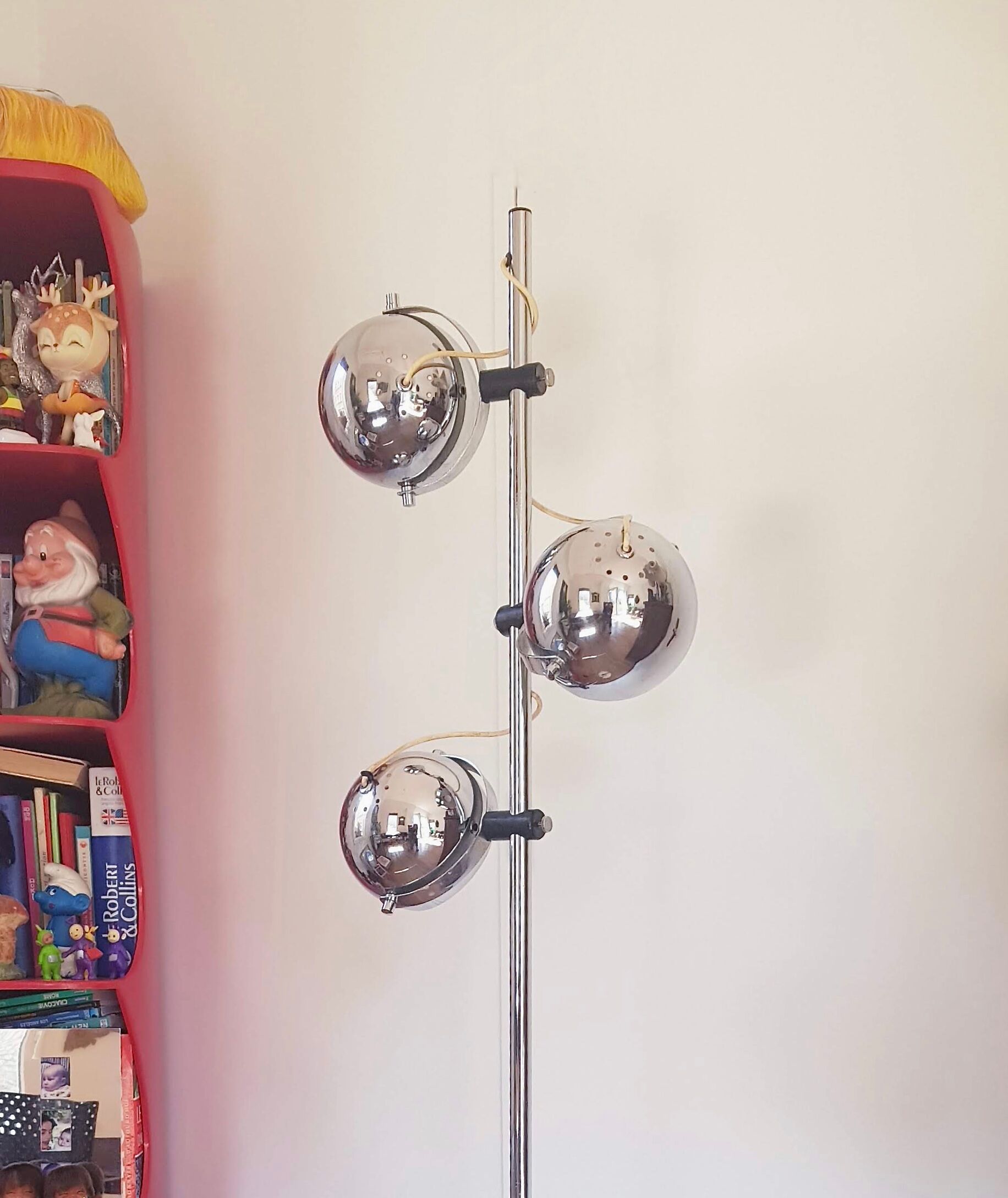 70s lamppost with 3 chrome round spots
