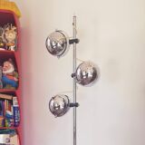 70s lamppost with 3 chrome round spots