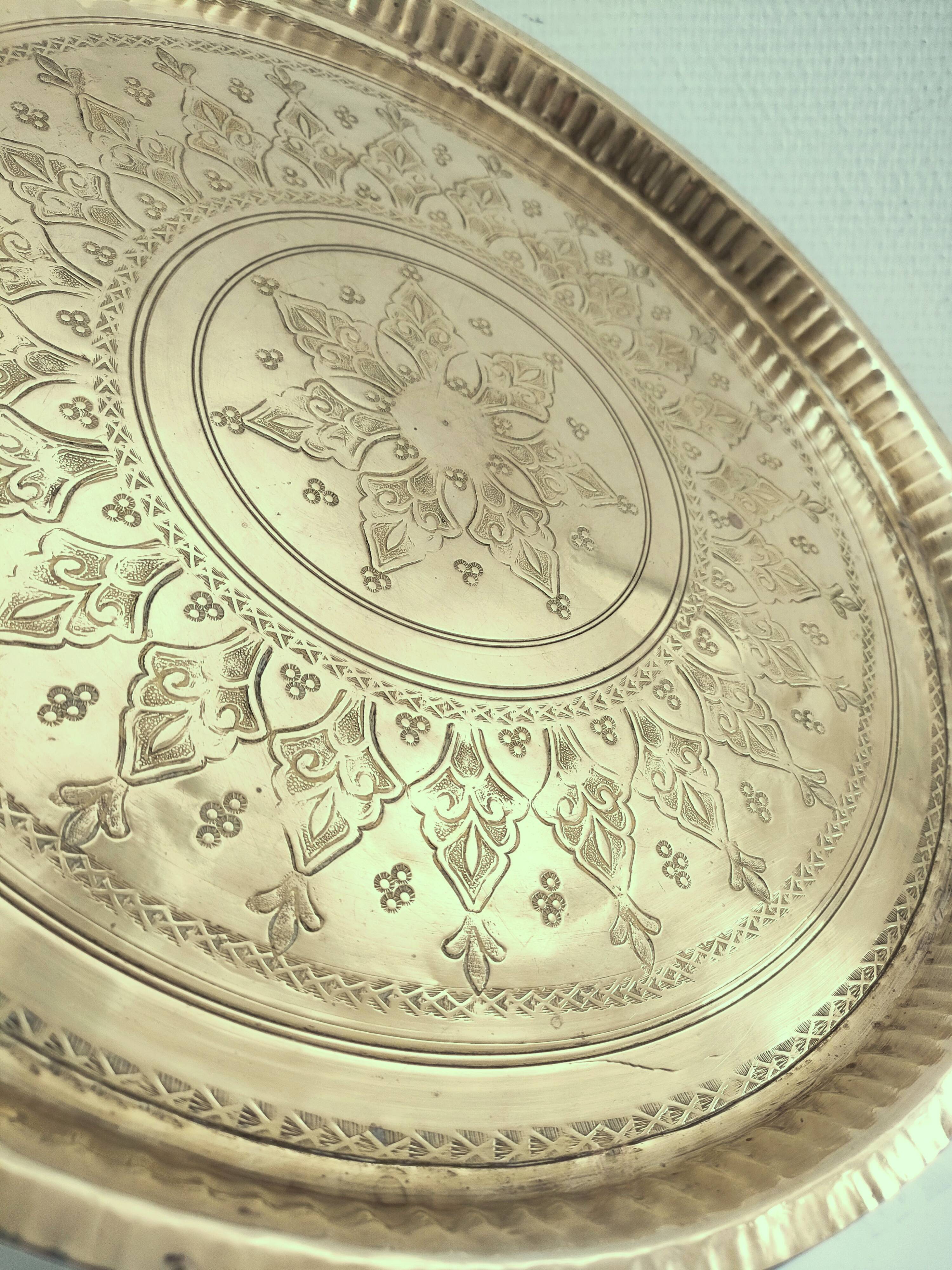 Moroccan brass tray from the 40s, diameter 41 cm
