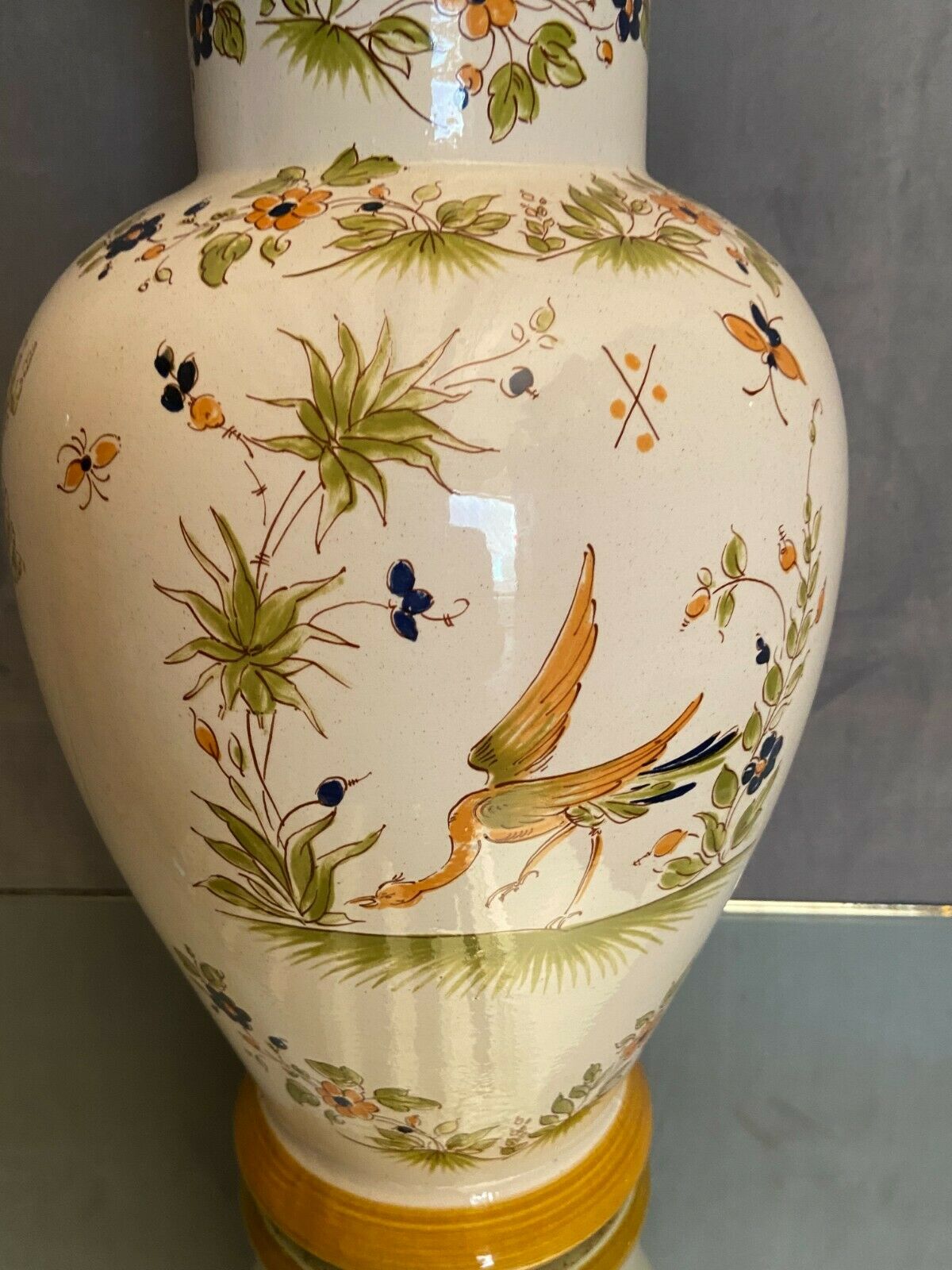 Potiche in earthenware decoration Old Moustiers XVIIIth