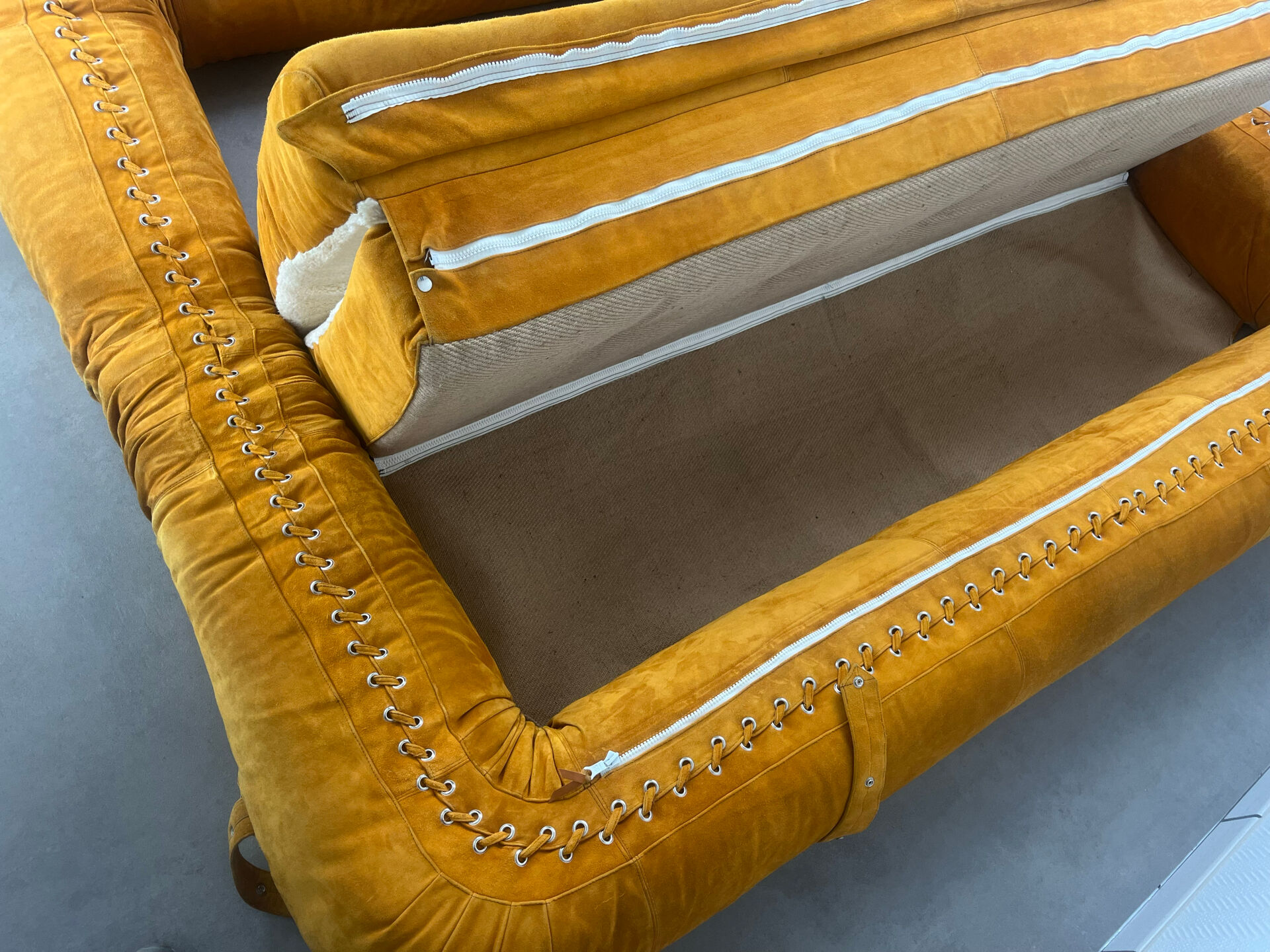 Nubuck leather amphibious sofa by Alessandro Becchi for Giovannetti,