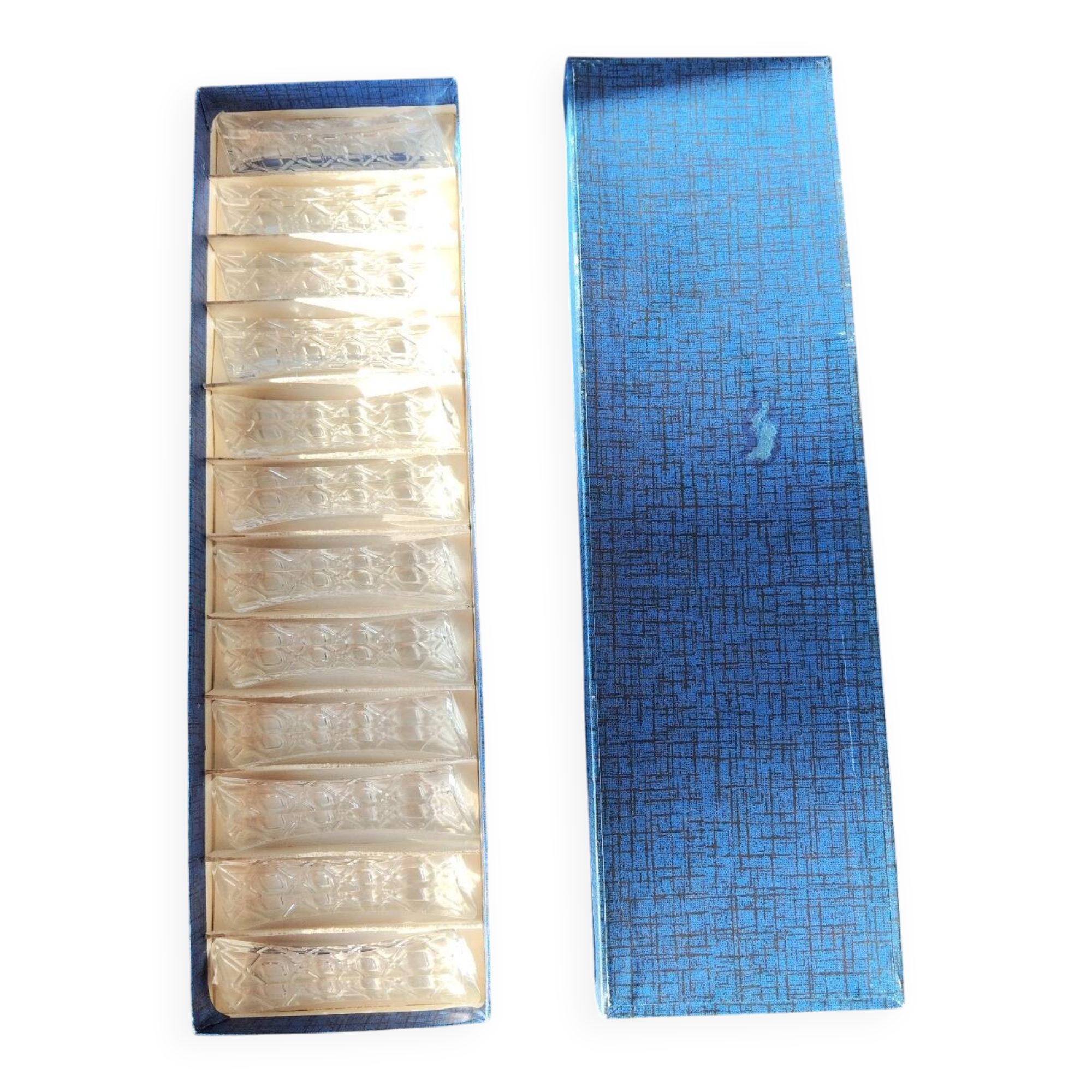 Set of 12 lead crystal knife rests