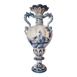 Large Spanish vase in Talavera style, hand-painted, adorned with a landscape.