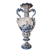 Large Spanish vase in Talavera style, hand-painted, adorned with a landscape.