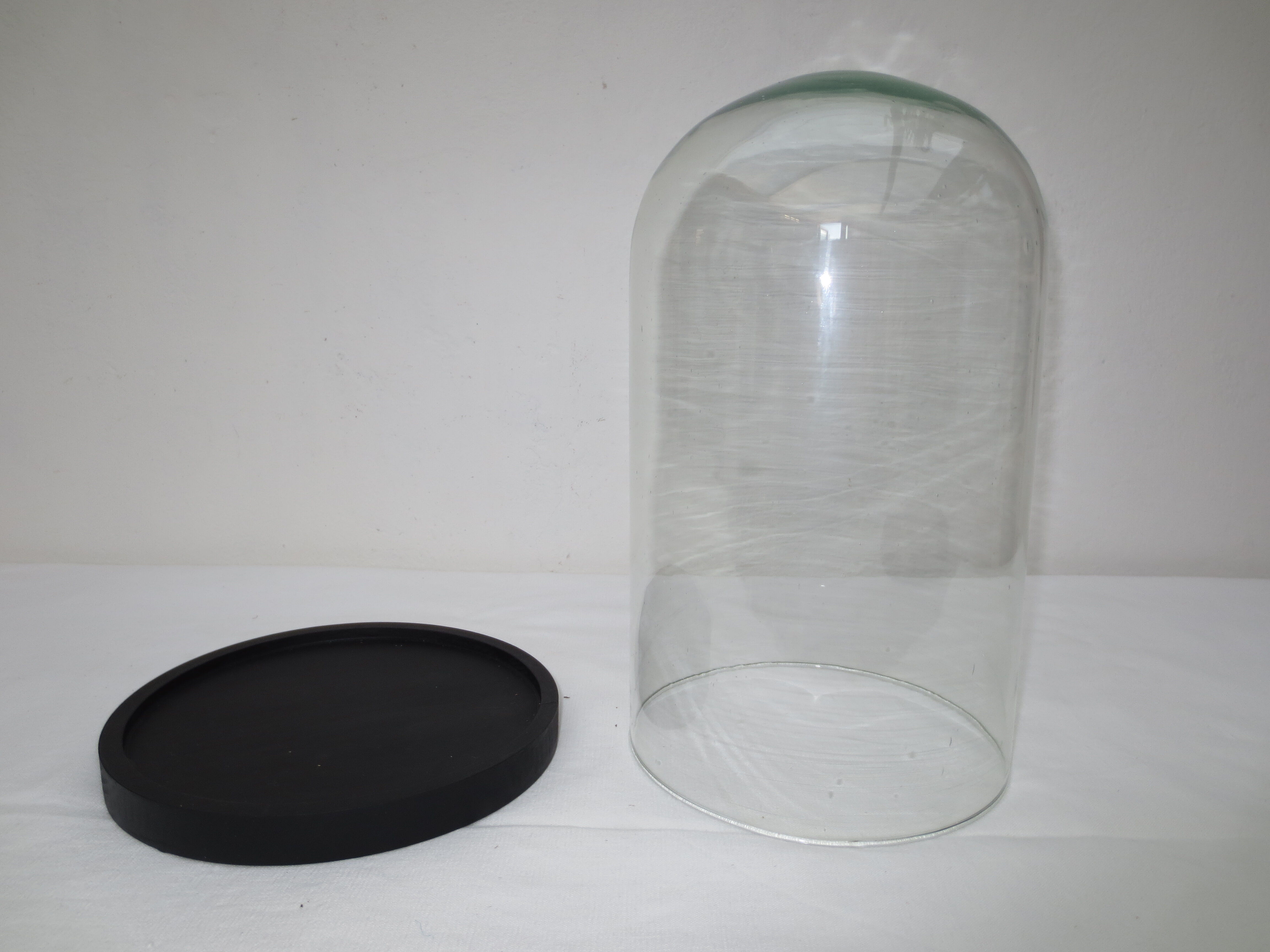 Black base decoration globe