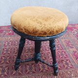 Napoleon III piano stool