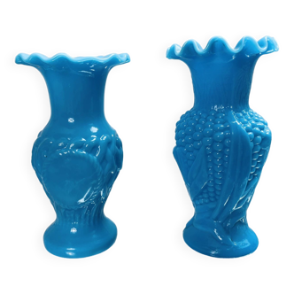 Paire de vases en opaline bleue