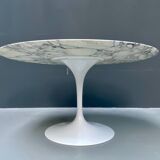 Aresbescato marble dining table by Eero Saarinen for Knoll