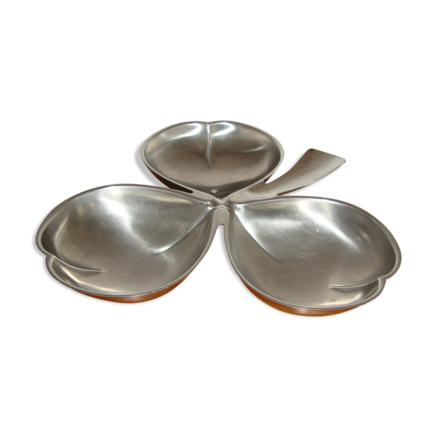 Brushed stainless steel servant clover shape