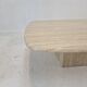 Table basse italienne en travertin années 1980