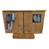 Medicine cabinet