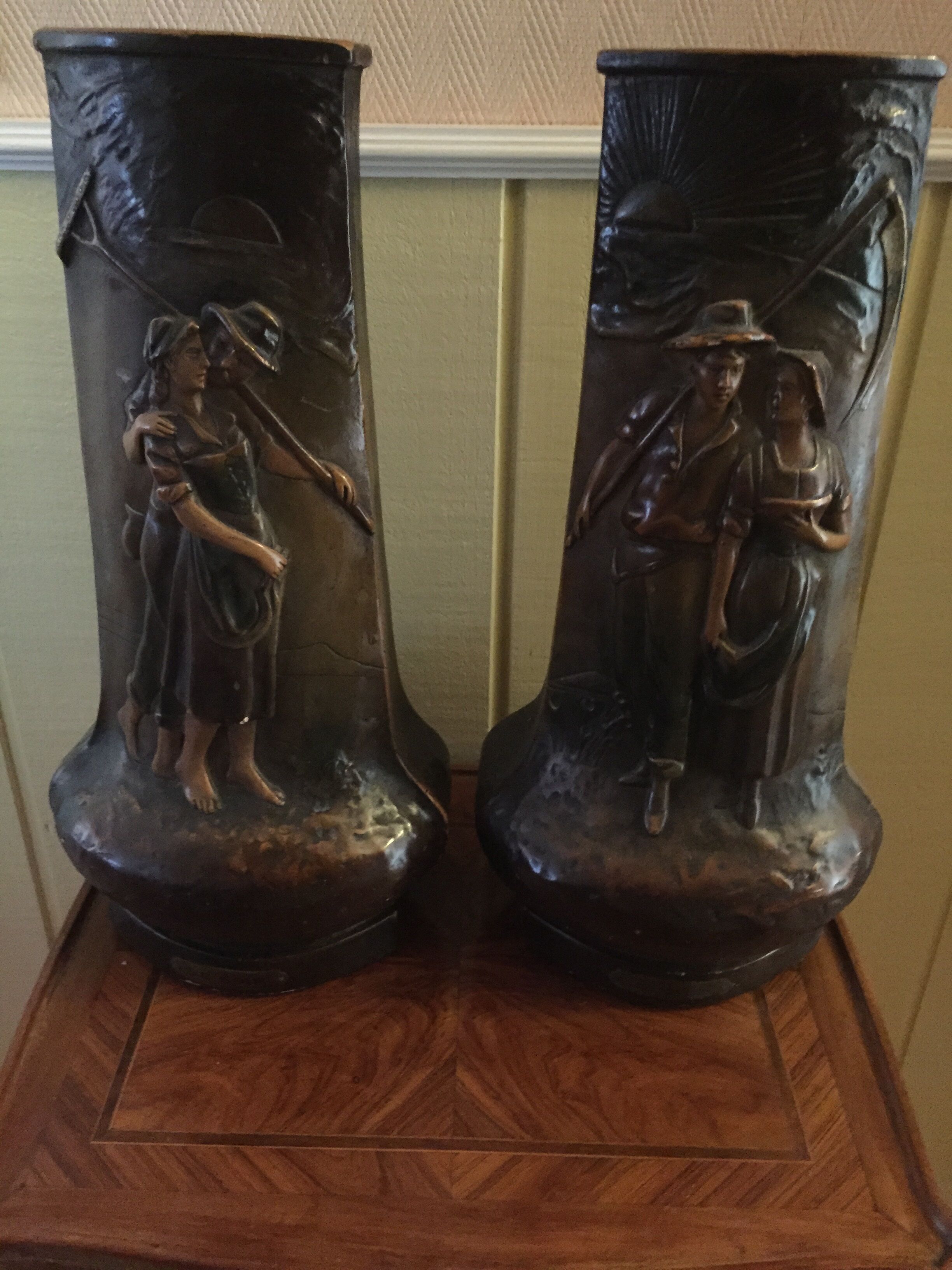 Paire de vases anciens