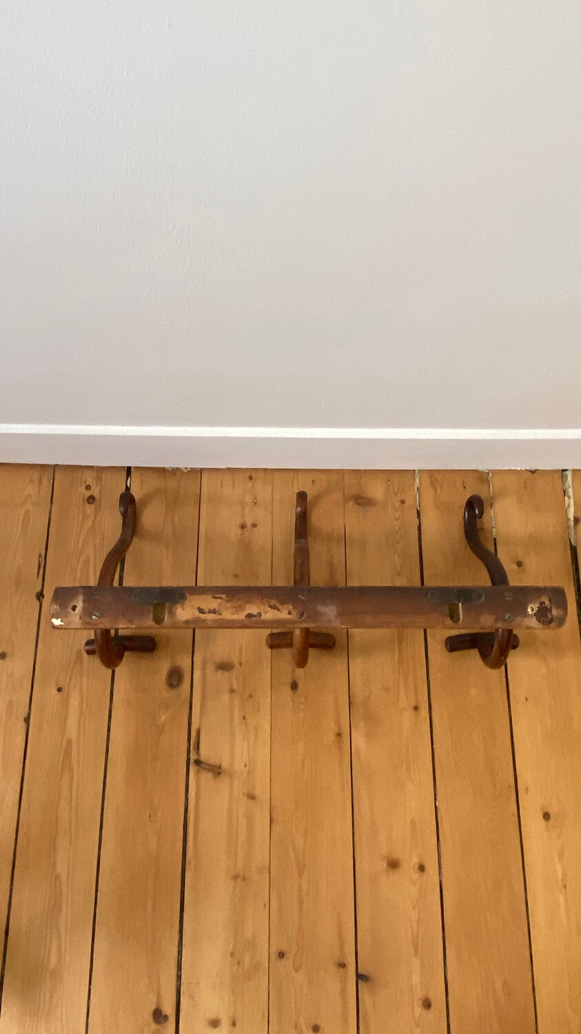 Thonet curved wood wall coat rack with 3 hooks, late 19th century