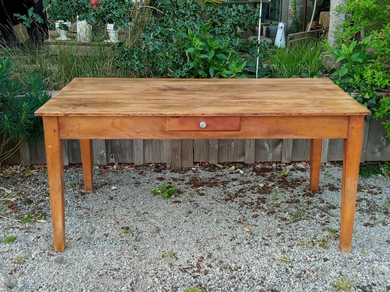 Farmhouse table for 4/6 people