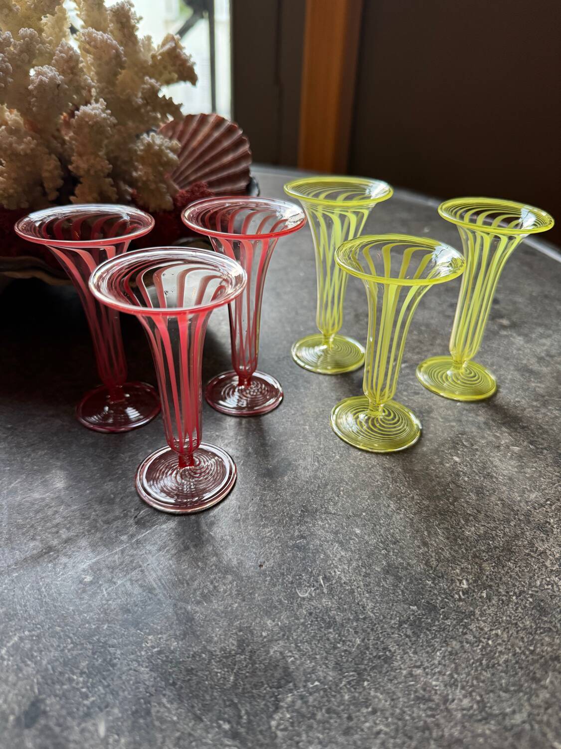 6 mouth-blown twisted glasses from 1925, Germany