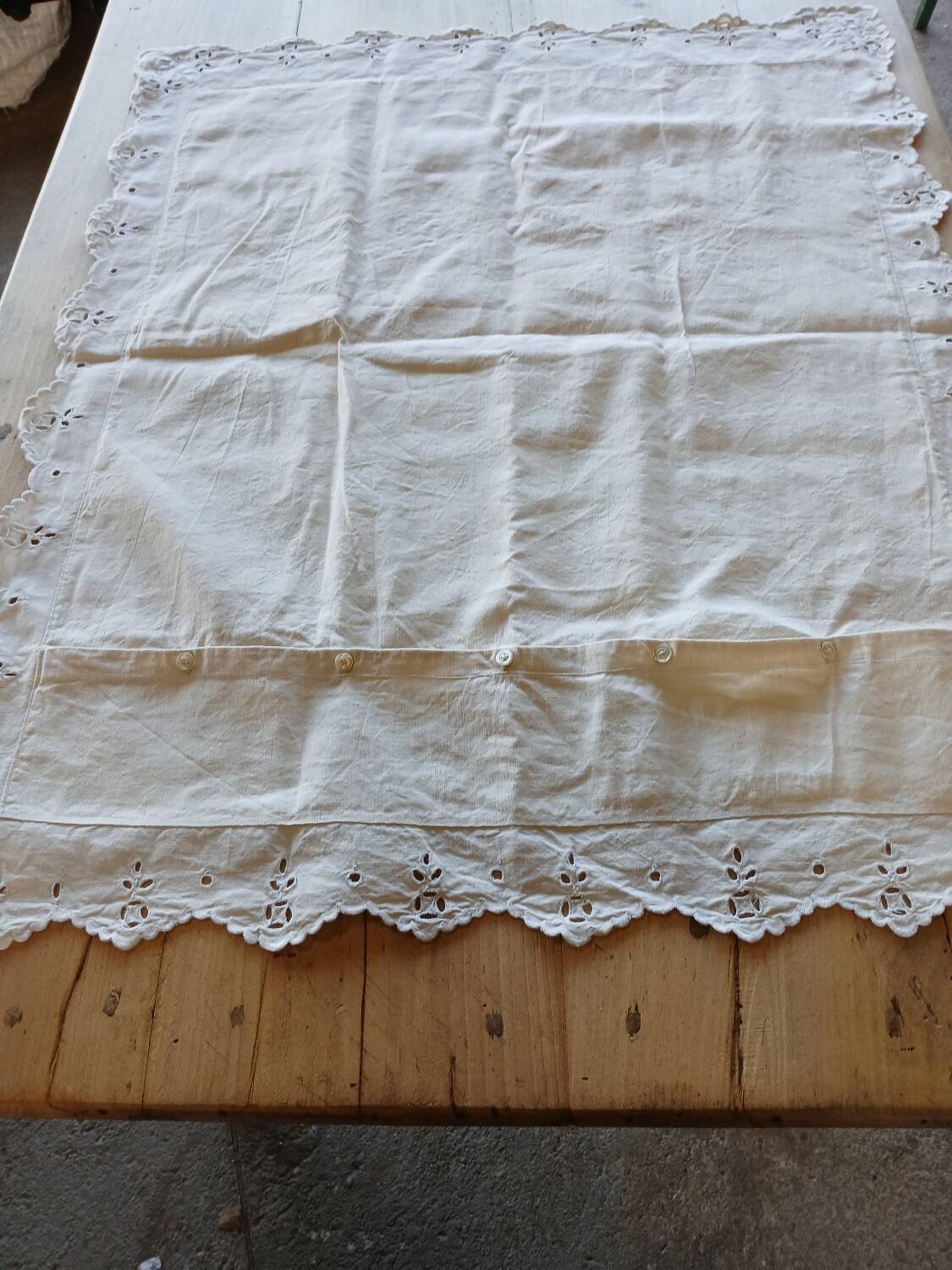 Antique flat sheet and 2 pillowcases set