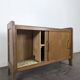 Buffet moderniste en chêne à porte coulissante