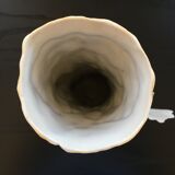 Vase of 2 doves in slip