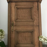 Meuble d’angle ancien