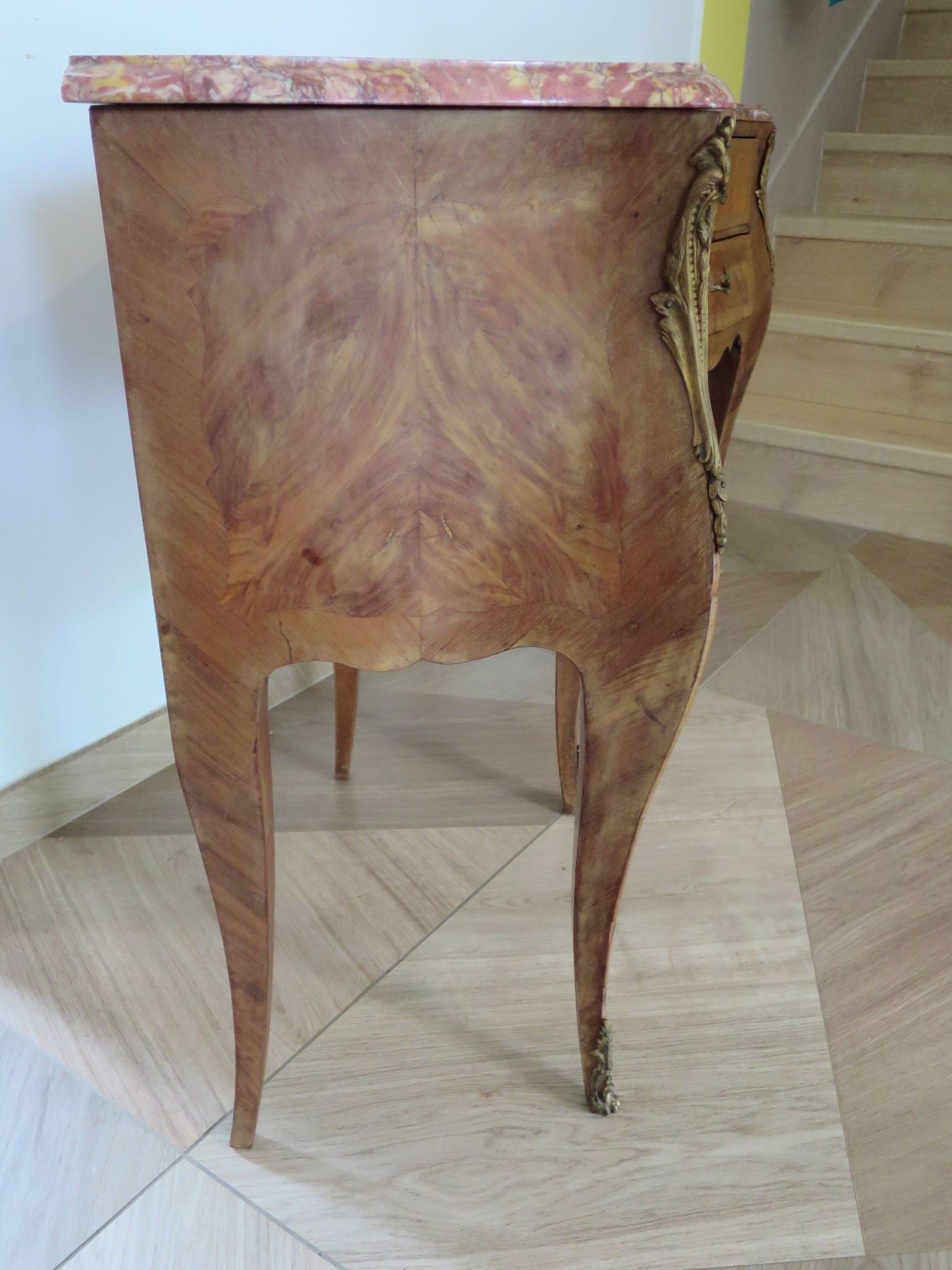 Paire de 2 chevets-louis xv-marqueterie-2 tiroirs-marbre rose