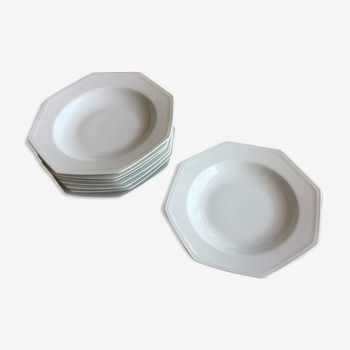 8 assiettes creuses blanches en porcelaine de Limoges