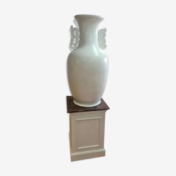 Vase amphore sur socle