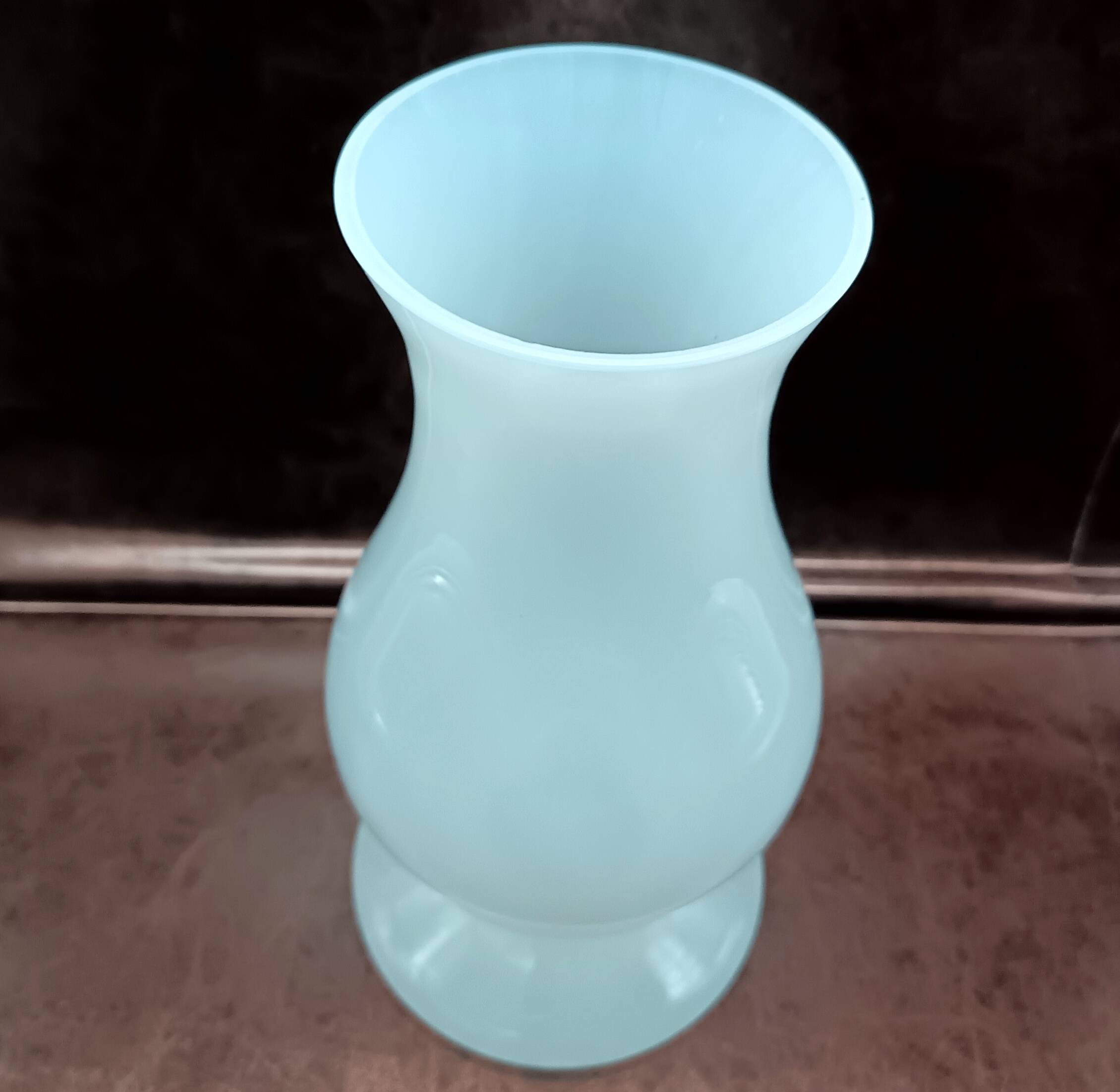 Vase en opaline blanche, années 80/90