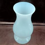 White opaline vase, 80s/90s