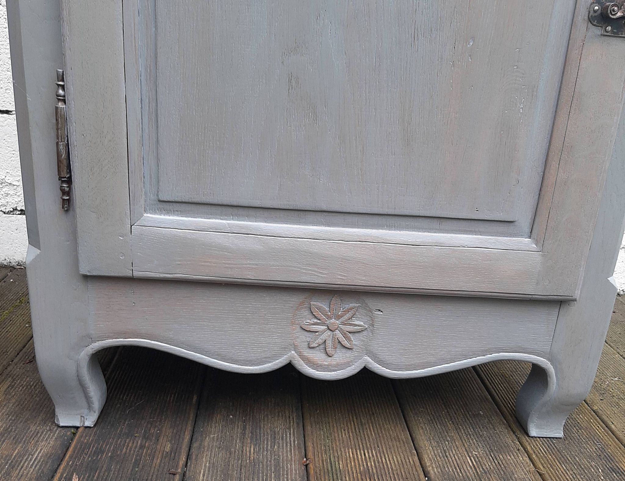 1-door sideboard in gray patinated wood