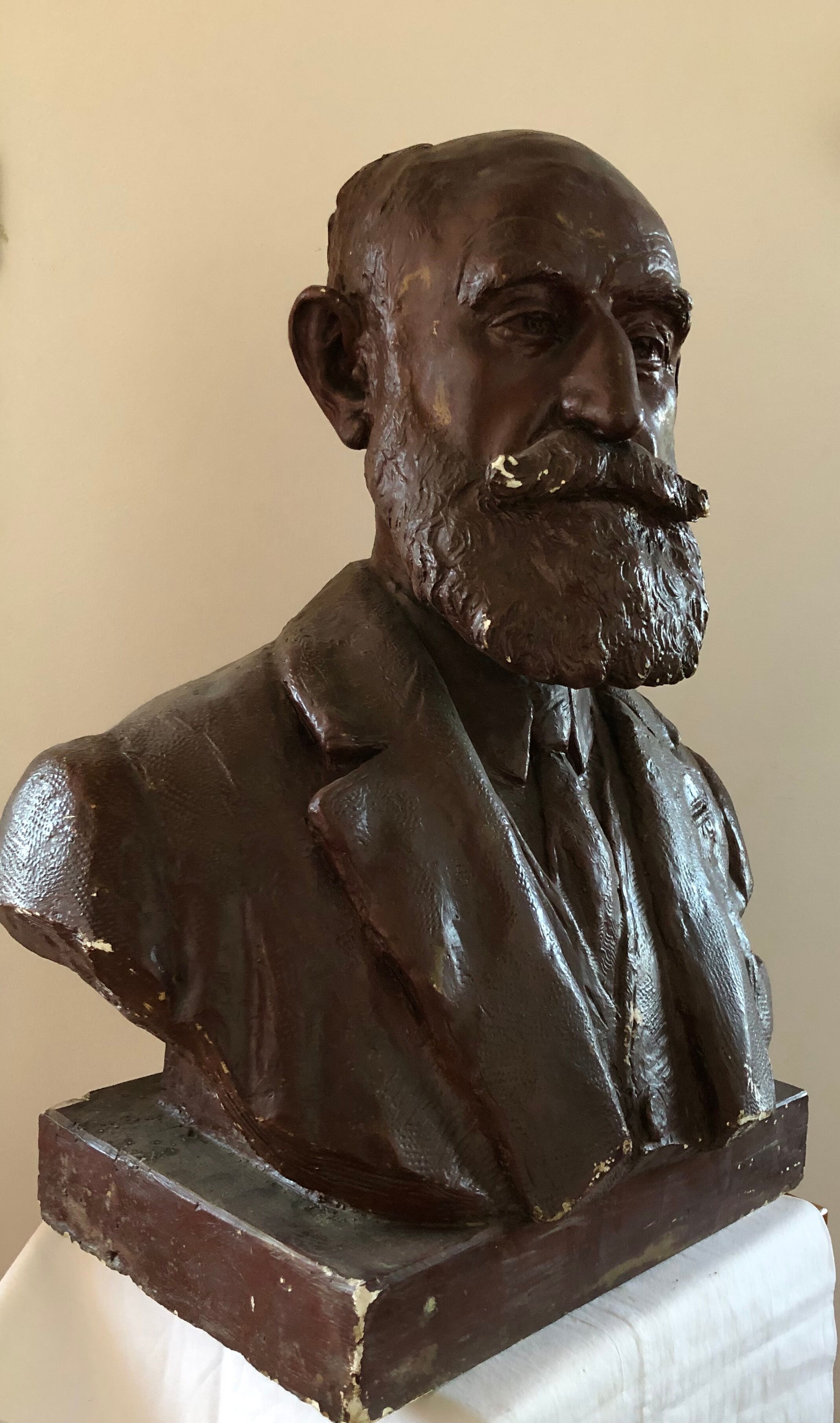 Plaster bust of André Lavaysse