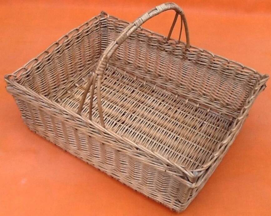 Wicker woven centerpiece basket