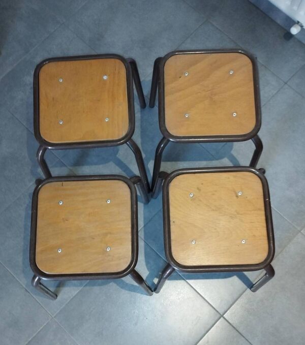 4 tabourets Mullca indus, atelier, école époque vintage
