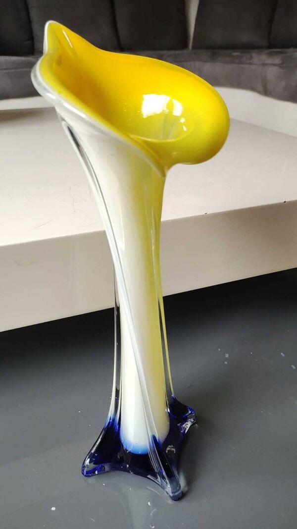 Vase Soliflore fleur d Arum/Jack in the Pulpit. Murano . Haut 30,5 cm