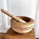Mortier et pilon en bois vintage